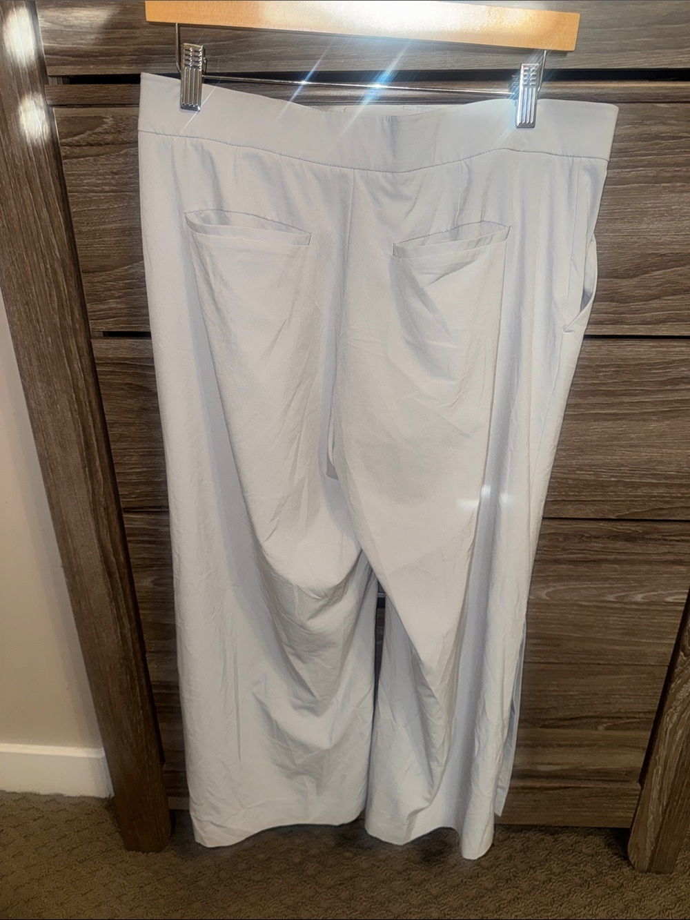 Athleta Light Gray Women's Wide-Leg Ankle Pant - Picture 6 of 6